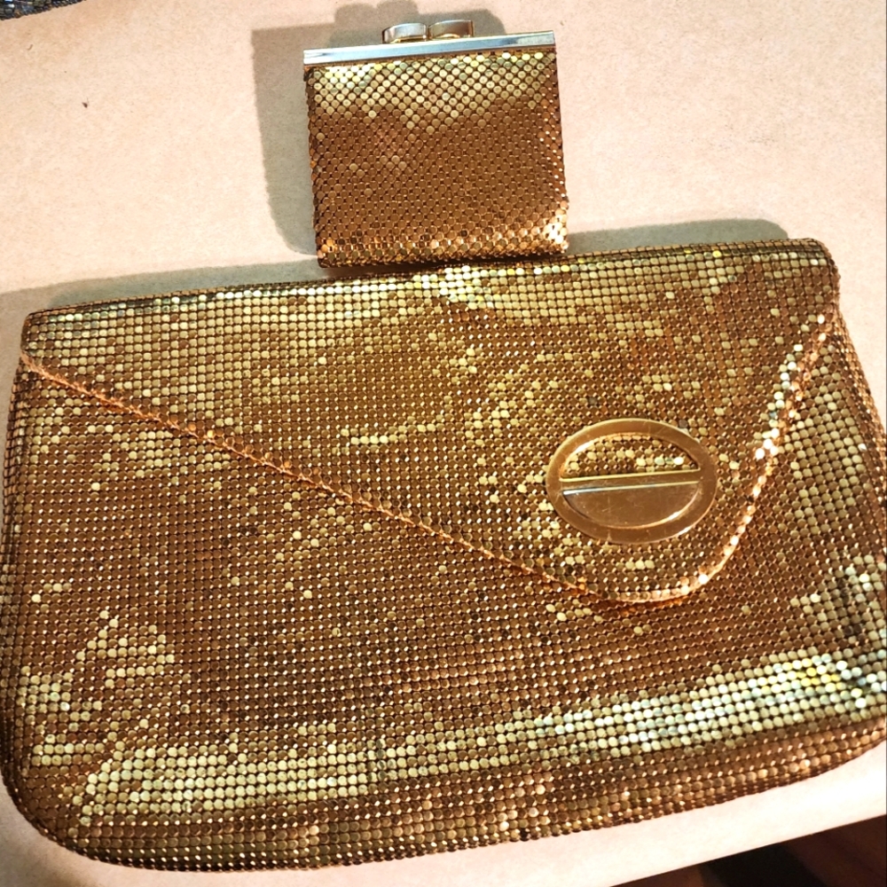 Vintage Whiting & Davis clutch/wallet set